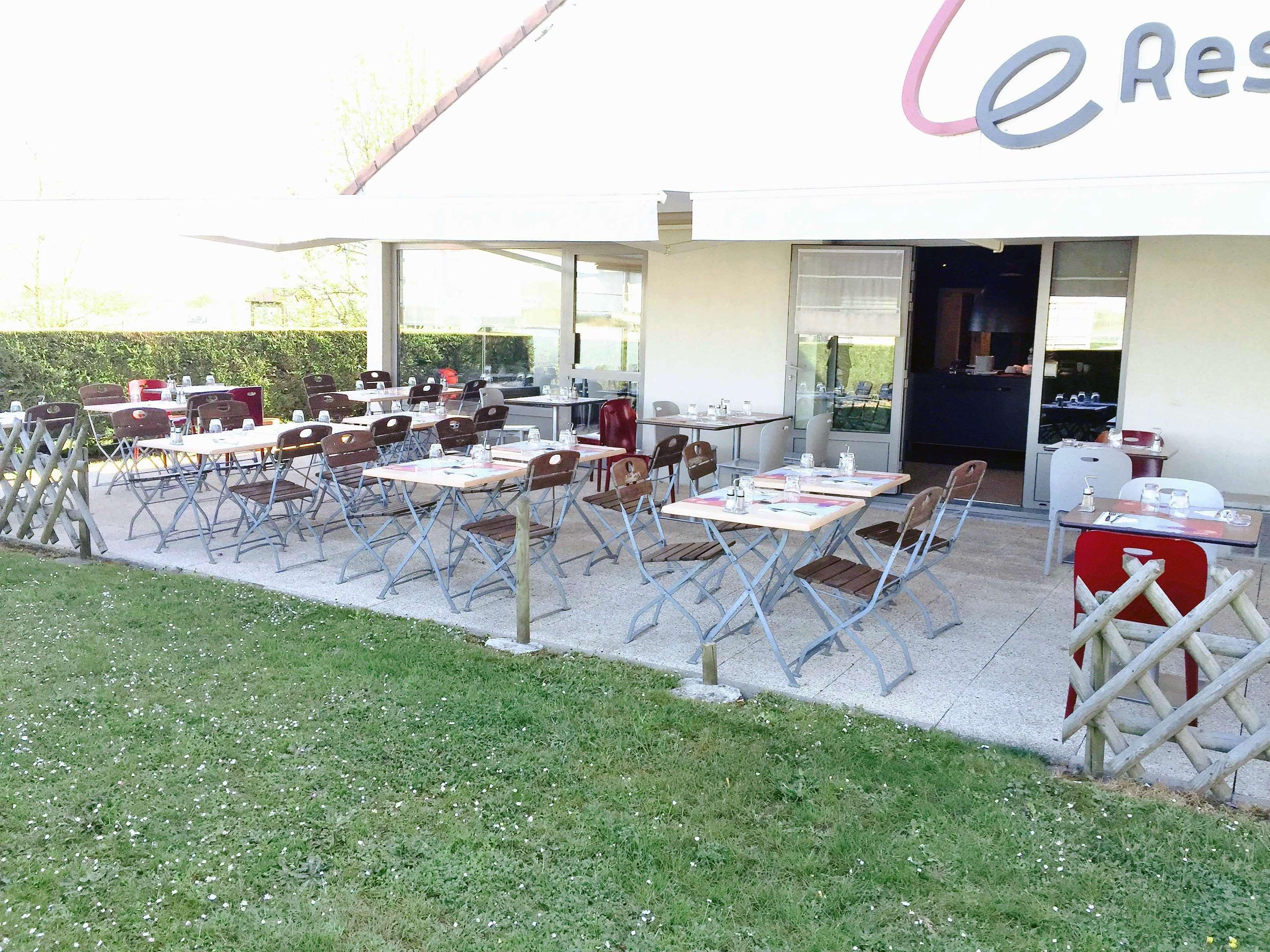 Campanile Villejust - Za Courtaboeuf Bagian luar foto