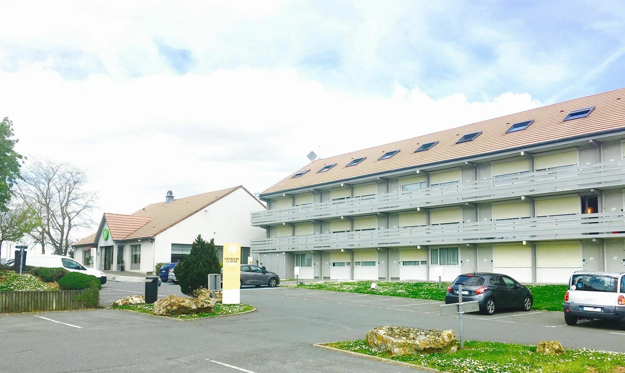 Campanile Villejust - Za Courtaboeuf Bagian luar foto
